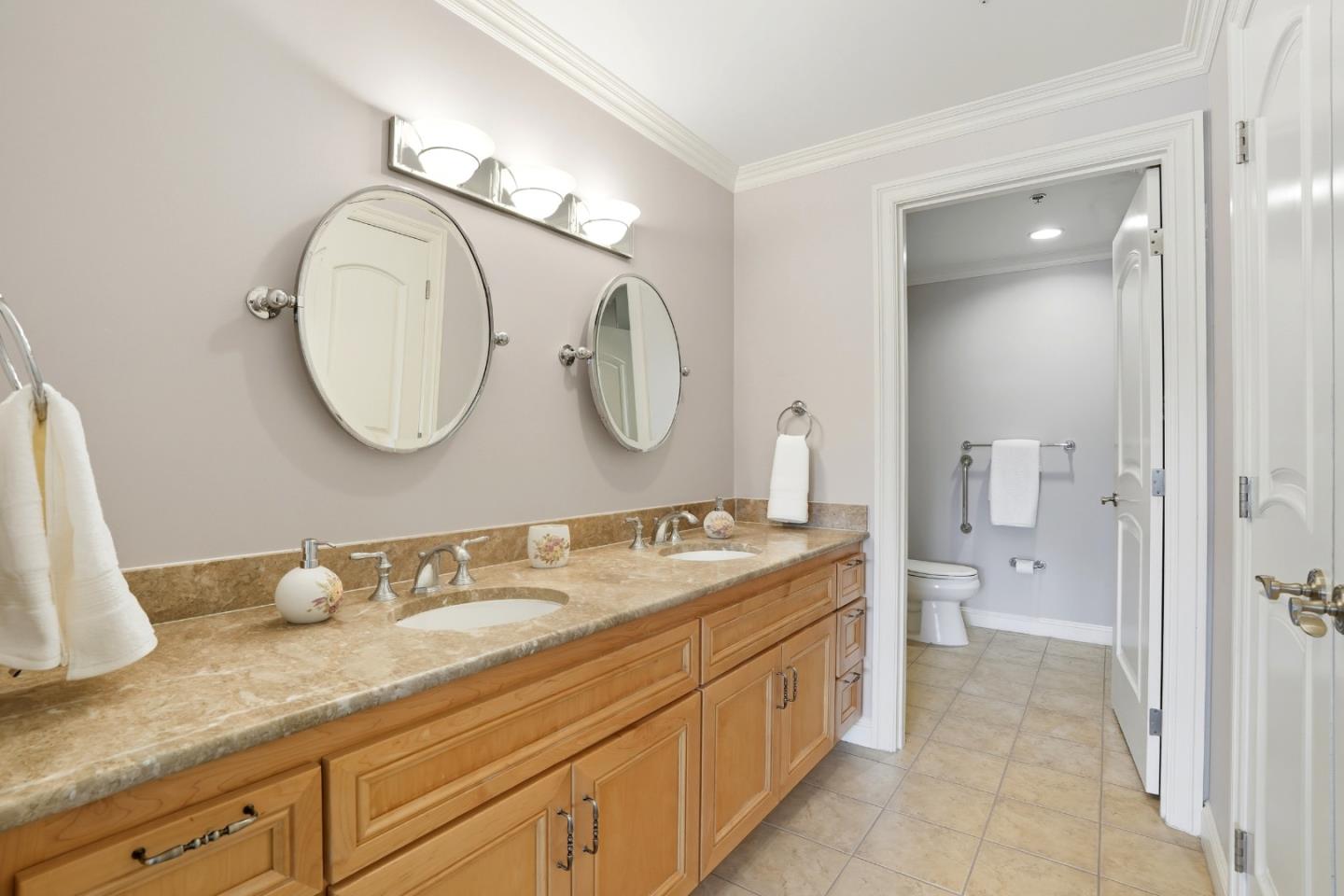 Detail Gallery Image 14 of 30 For 10 Crystal Springs Rd #1405,  San Mateo,  CA 94402 - 2 Beds | 2 Baths