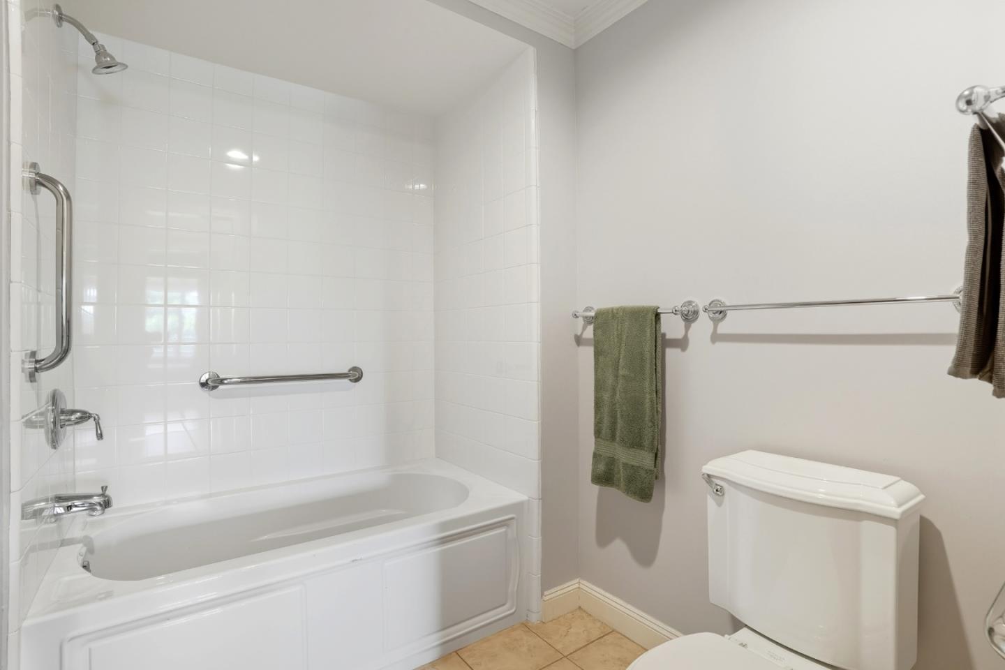 Detail Gallery Image 21 of 30 For 10 Crystal Springs Rd #1405,  San Mateo,  CA 94402 - 2 Beds | 2 Baths