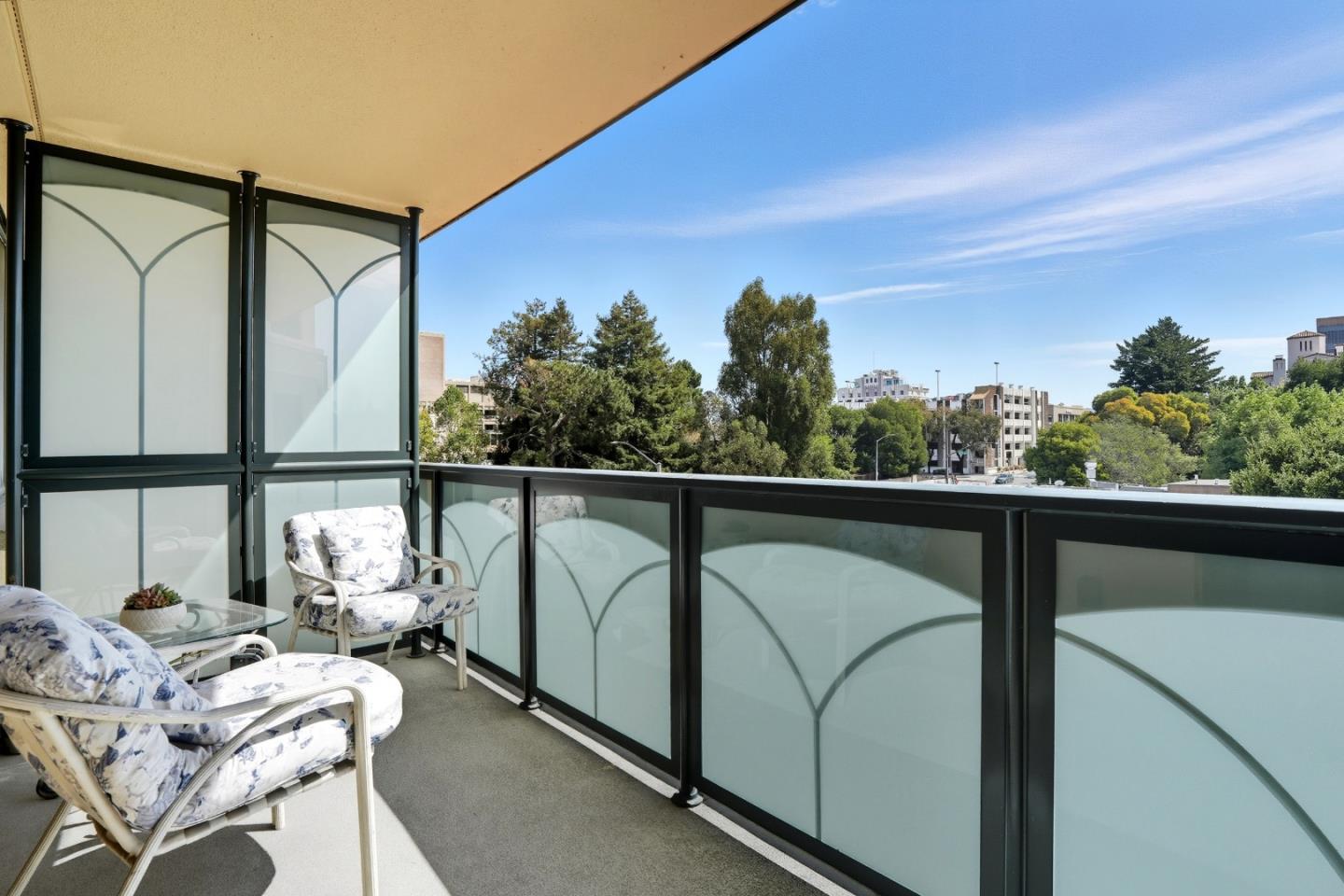 Detail Gallery Image 23 of 30 For 10 Crystal Springs Rd #1405,  San Mateo,  CA 94402 - 2 Beds | 2 Baths