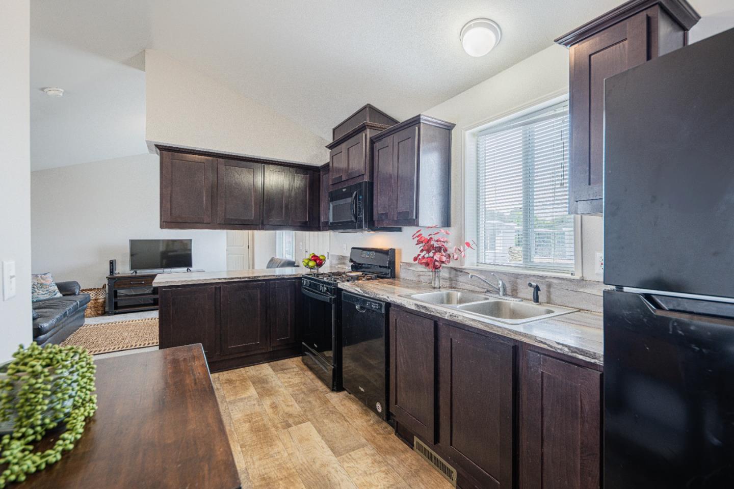 Detail Gallery Image 14 of 28 For 55 San Juan Grade Rd #96,  Salinas,  CA 93906 - 2 Beds | 2 Baths