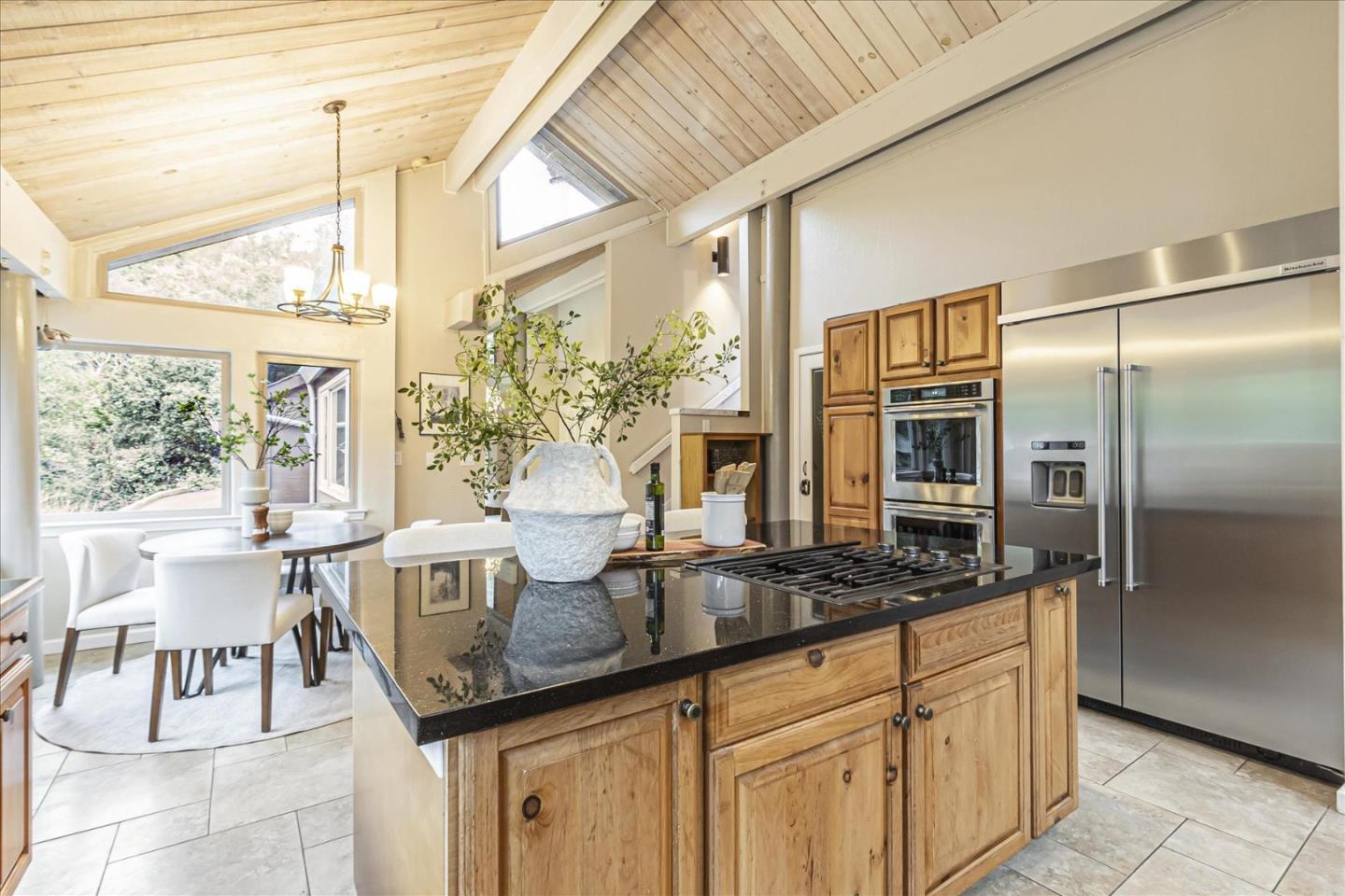 Detail Gallery Image 12 of 42 For 19233 Mountain Way, Los Gatos,  CA 95030 - 4 Beds | 2/1 Baths