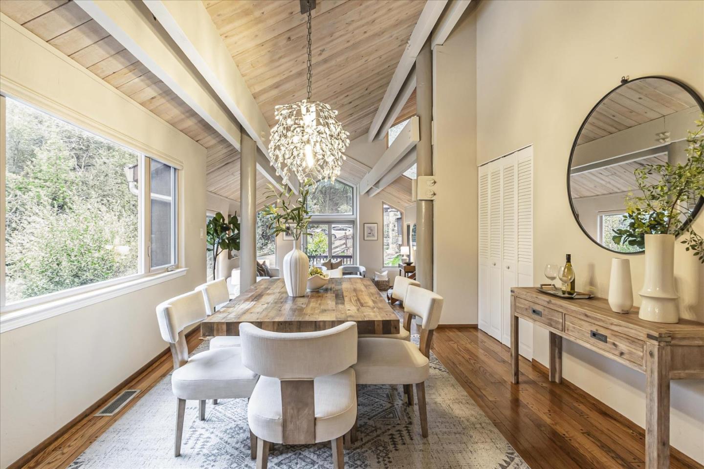 Detail Gallery Image 15 of 42 For 19233 Mountain Way, Los Gatos,  CA 95030 - 4 Beds | 2/1 Baths