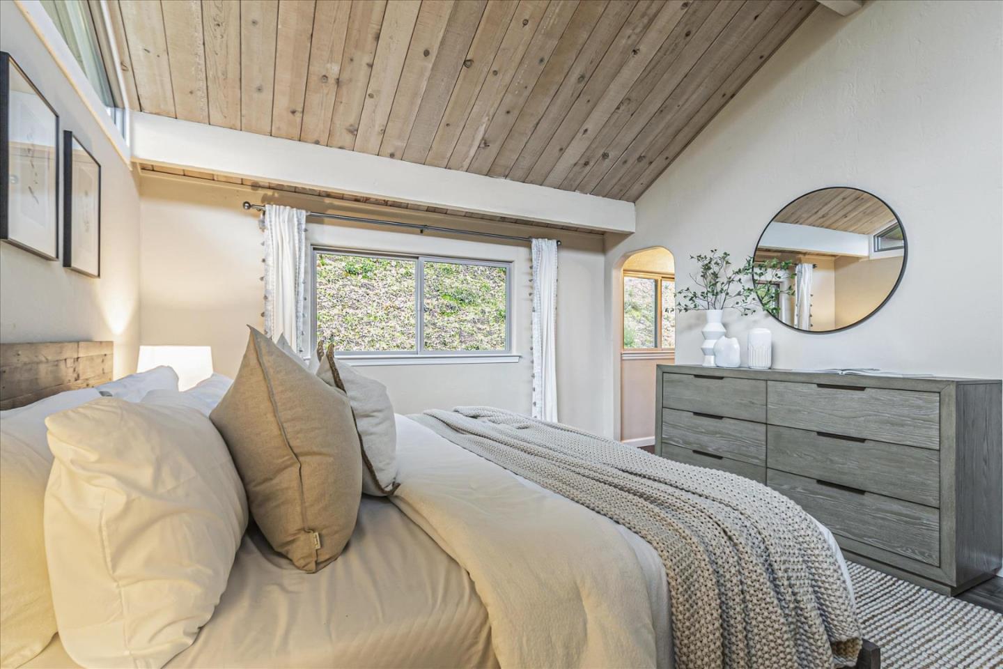 Detail Gallery Image 18 of 42 For 19233 Mountain Way, Los Gatos,  CA 95030 - 4 Beds | 2/1 Baths