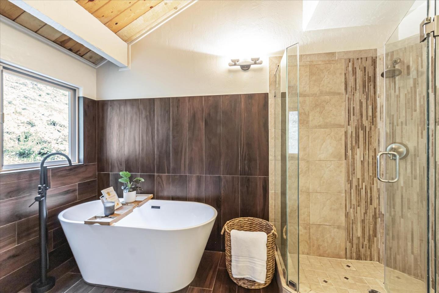 Detail Gallery Image 23 of 42 For 19233 Mountain Way, Los Gatos,  CA 95030 - 4 Beds | 2/1 Baths