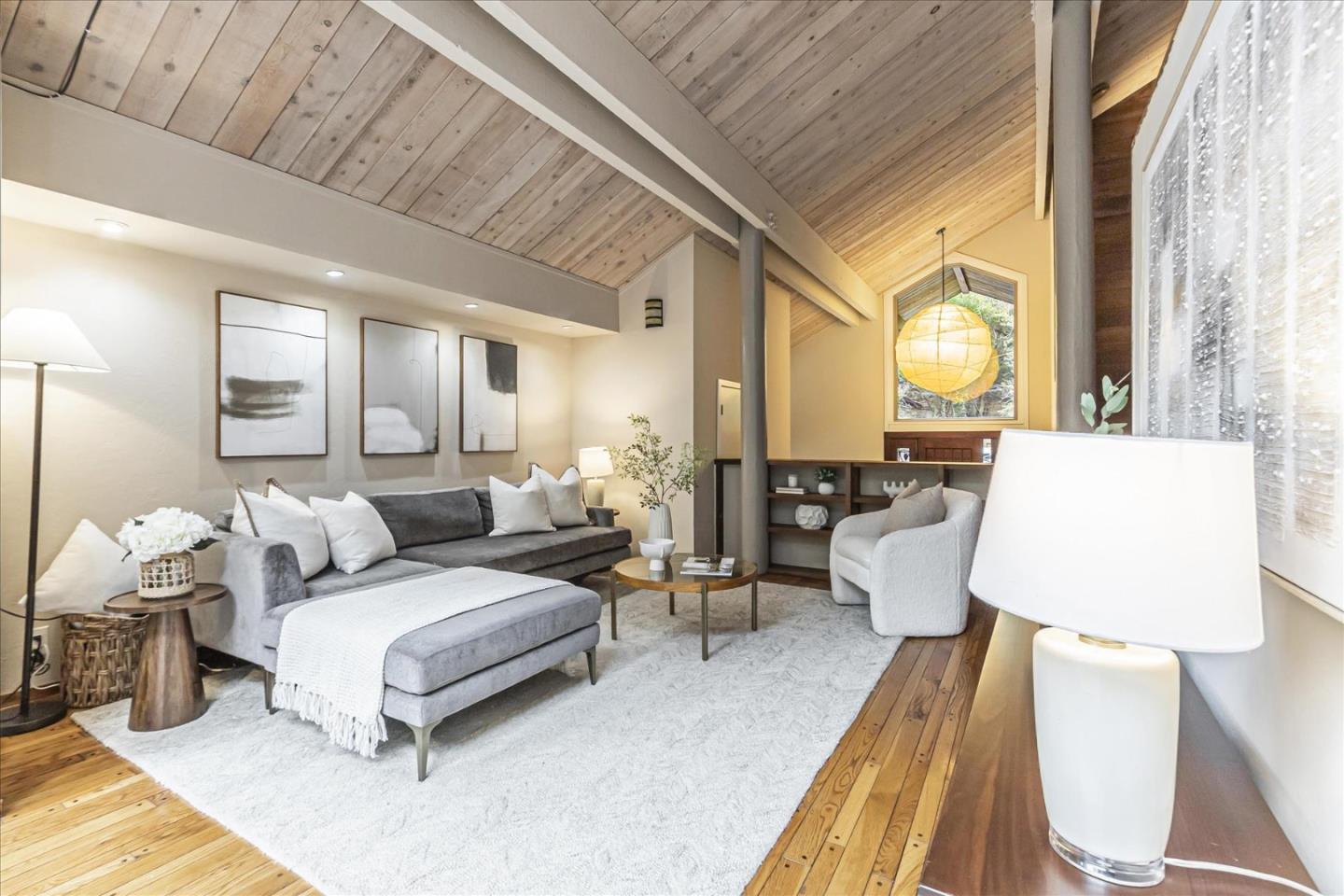 Detail Gallery Image 6 of 42 For 19233 Mountain Way, Los Gatos,  CA 95030 - 4 Beds | 2/1 Baths