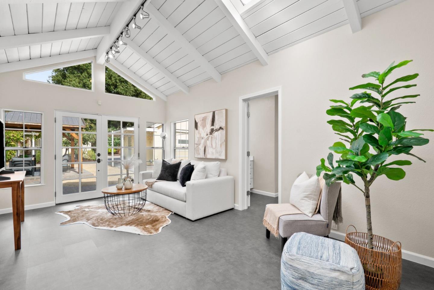 Detail Gallery Image 3 of 59 For 186 Mountain View Ave, San Jose,  CA 95127 - 2 Beds | 2 Baths