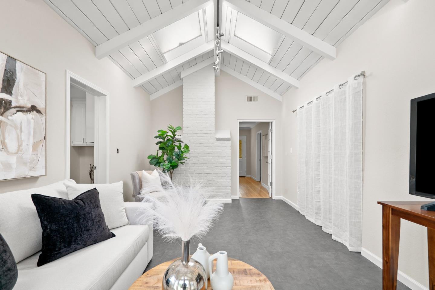 Detail Gallery Image 33 of 59 For 186 Mountain View Ave, San Jose,  CA 95127 - 2 Beds | 2 Baths