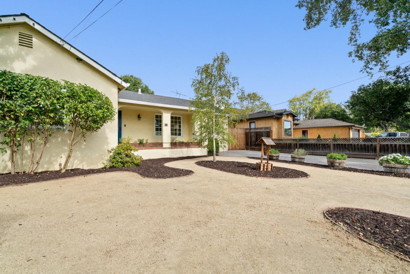 Detail Gallery Image 8 of 59 For 186 Mountain View Ave, San Jose,  CA 95127 - 2 Beds | 2 Baths