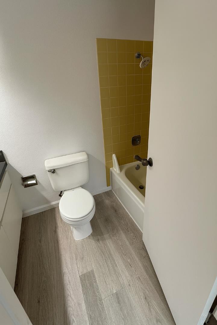 Detail Gallery Image 13 of 22 For 18003 Incline Pl, Hayward,  CA 94541 - 2 Beds | 2/1 Baths