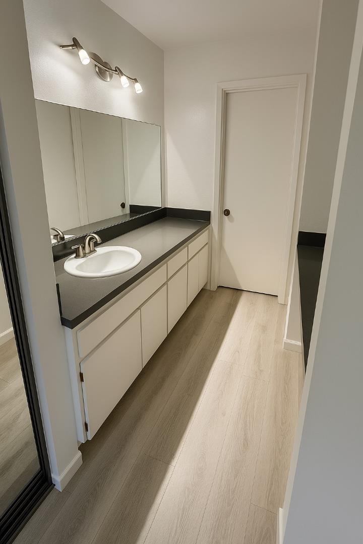 Detail Gallery Image 14 of 22 For 18003 Incline Pl, Hayward,  CA 94541 - 2 Beds | 2/1 Baths