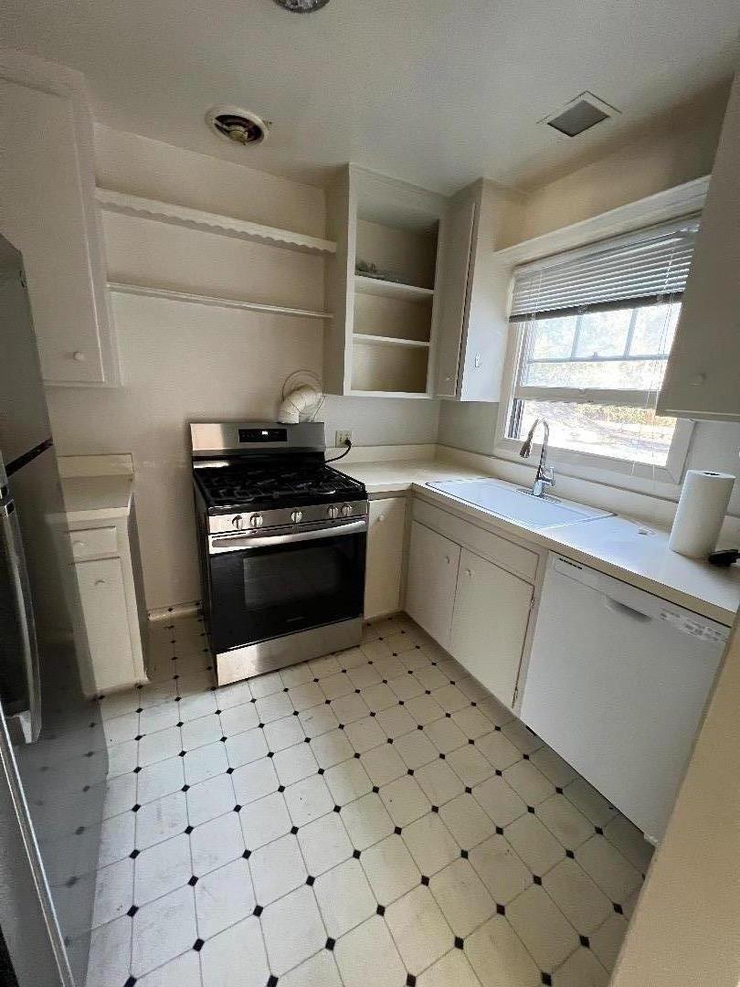 Detail Gallery Image 29 of 32 For 1220 Sixth Ave, Belmont,  CA 94002 - – Beds | – Baths