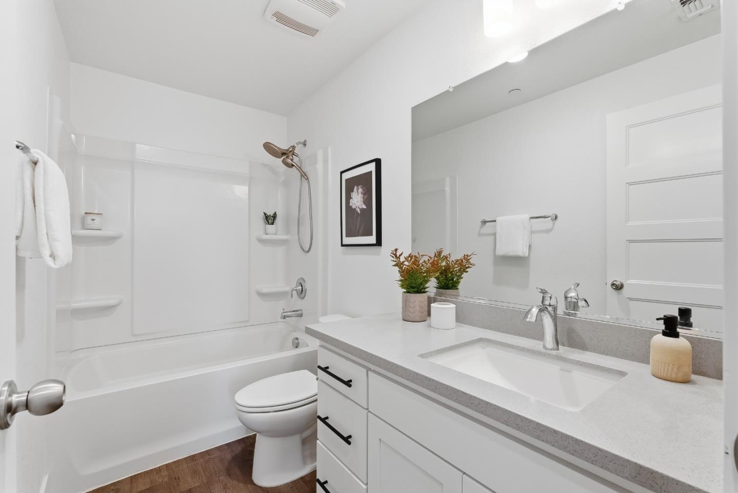 Detail Gallery Image 21 of 35 For 652 Obsidian Dr, San Jose,  CA 95133 - 4 Beds | 3 Baths