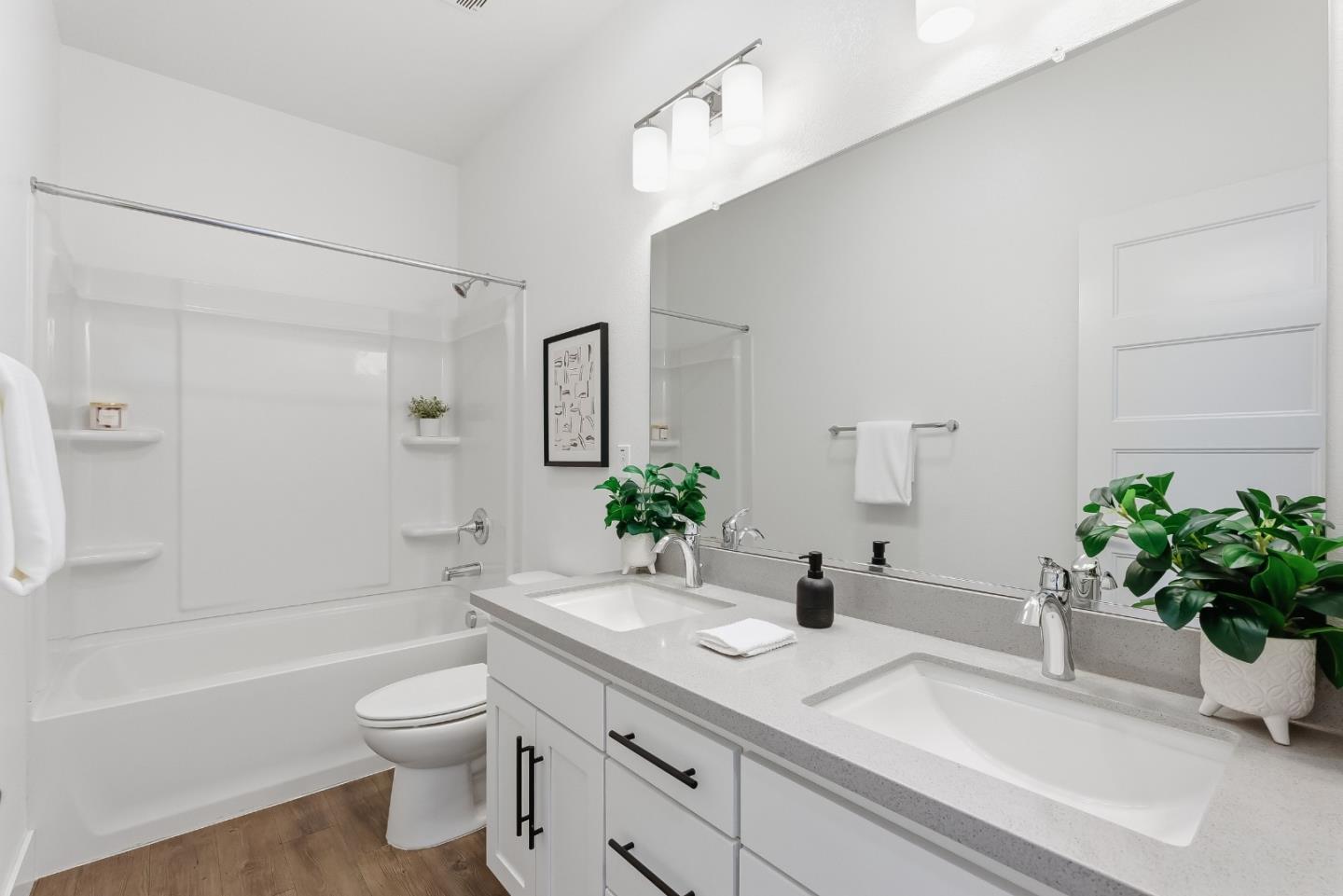 Detail Gallery Image 27 of 35 For 652 Obsidian Dr, San Jose,  CA 95133 - 4 Beds | 3 Baths