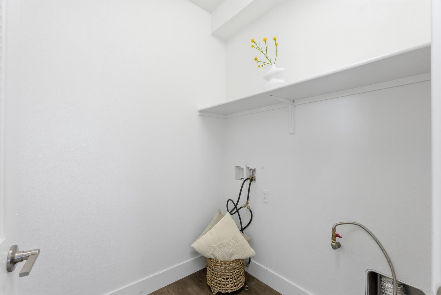 Detail Gallery Image 28 of 35 For 652 Obsidian Dr, San Jose,  CA 95133 - 4 Beds | 3 Baths