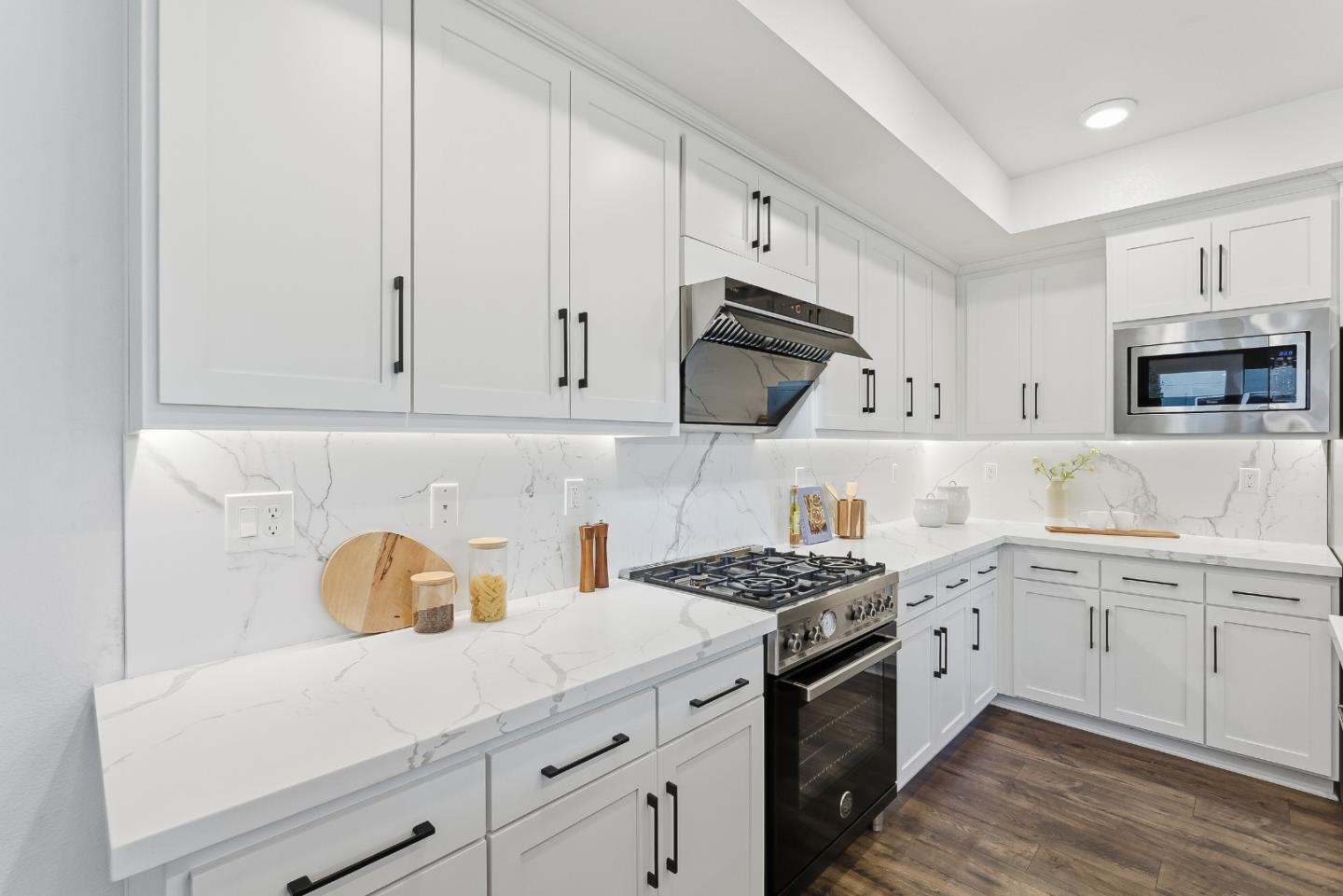 Detail Gallery Image 6 of 35 For 652 Obsidian Dr, San Jose,  CA 95133 - 4 Beds | 3 Baths