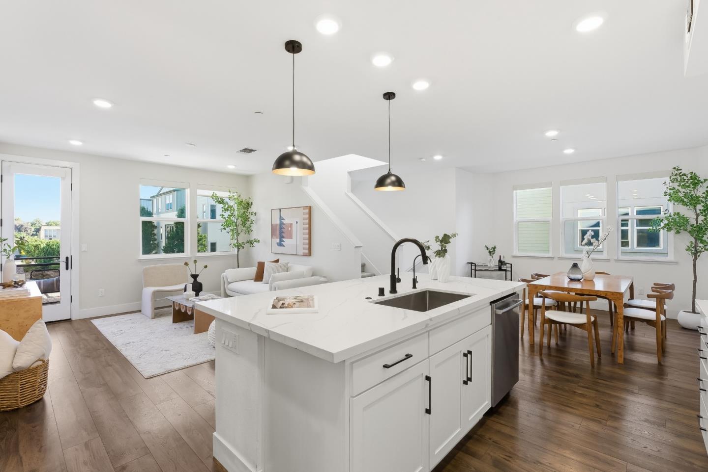 Detail Gallery Image 9 of 35 For 652 Obsidian Dr, San Jose,  CA 95133 - 4 Beds | 3 Baths