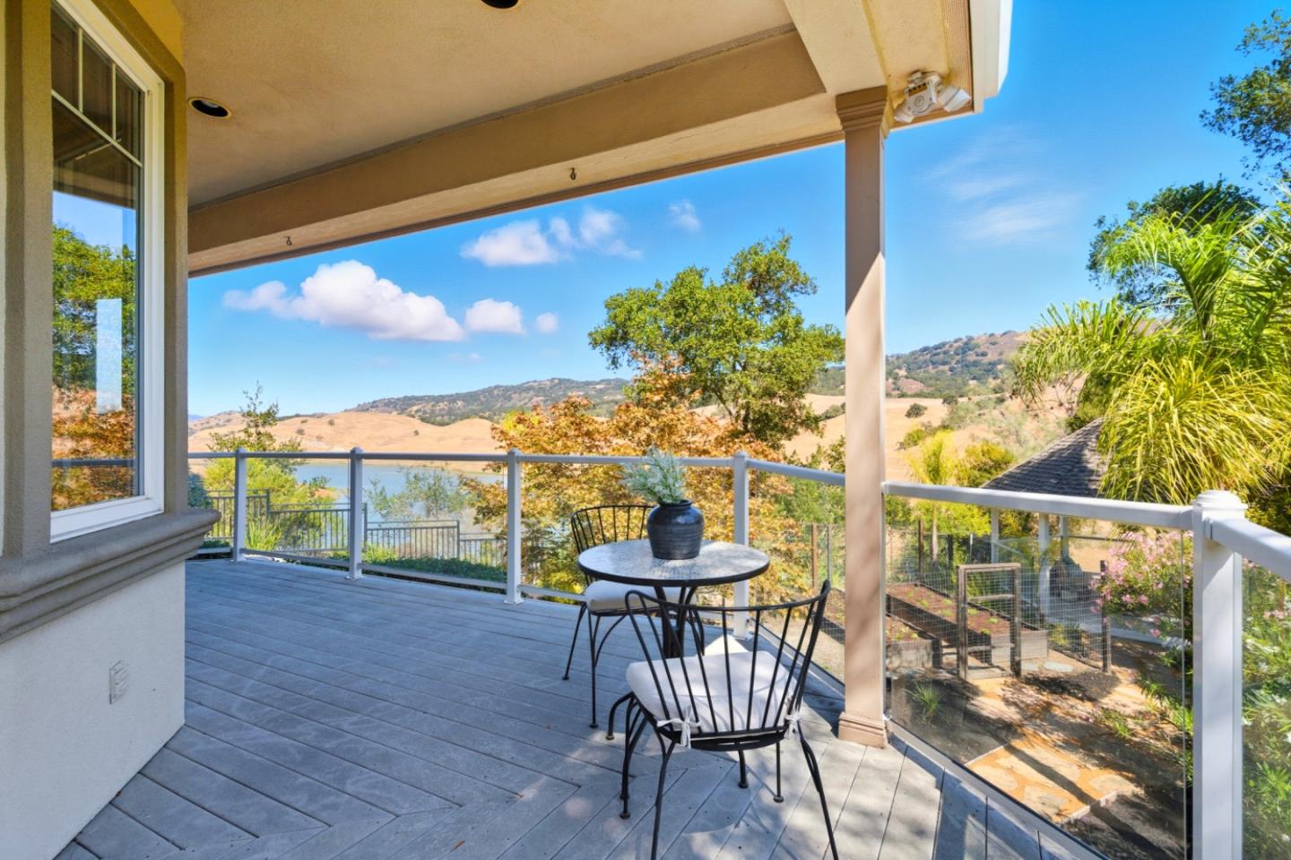 Detail Gallery Image 17 of 71 For 2983 Holiday Ct, Morgan Hill,  CA 95037 - 4 Beds | 3/1 Baths