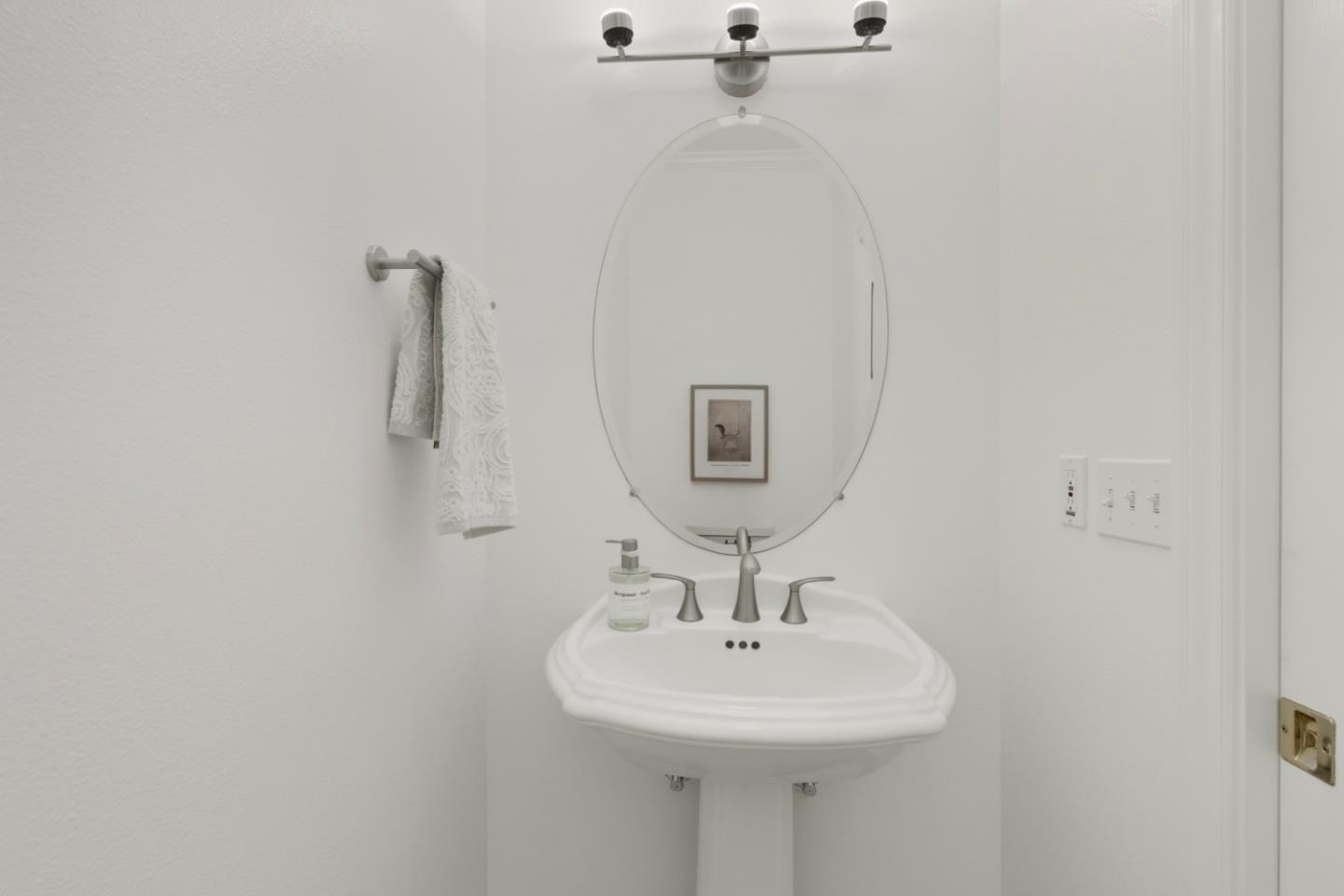 Detail Gallery Image 34 of 71 For 2983 Holiday Ct, Morgan Hill,  CA 95037 - 4 Beds | 3/1 Baths