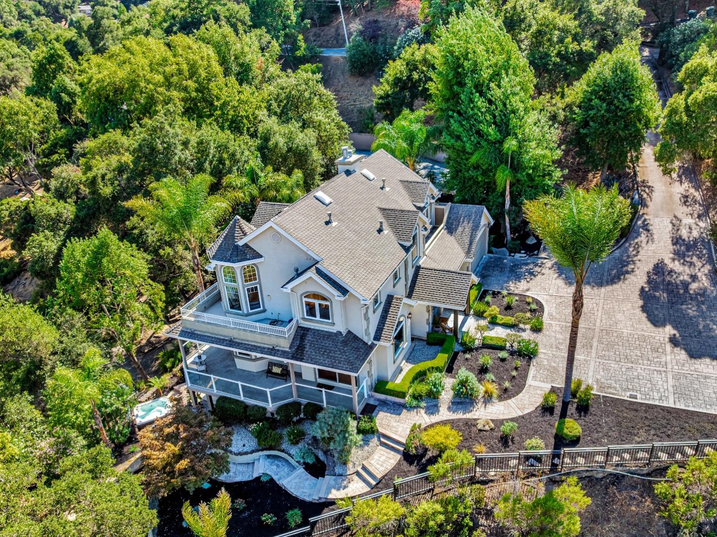 Detail Gallery Image 5 of 71 For 2983 Holiday Ct, Morgan Hill,  CA 95037 - 4 Beds | 3/1 Baths