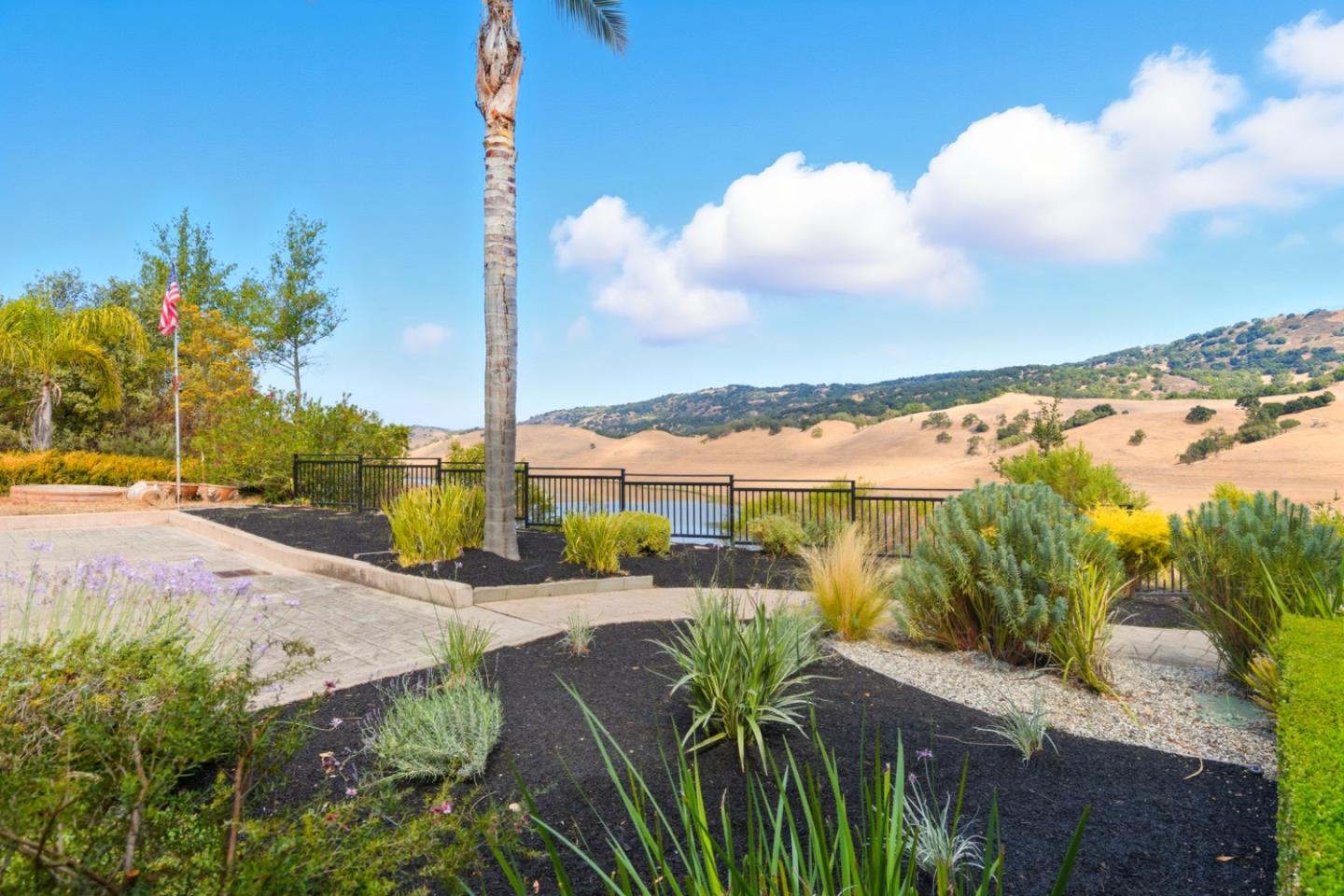 Detail Gallery Image 62 of 71 For 2983 Holiday Ct, Morgan Hill,  CA 95037 - 4 Beds | 3/1 Baths