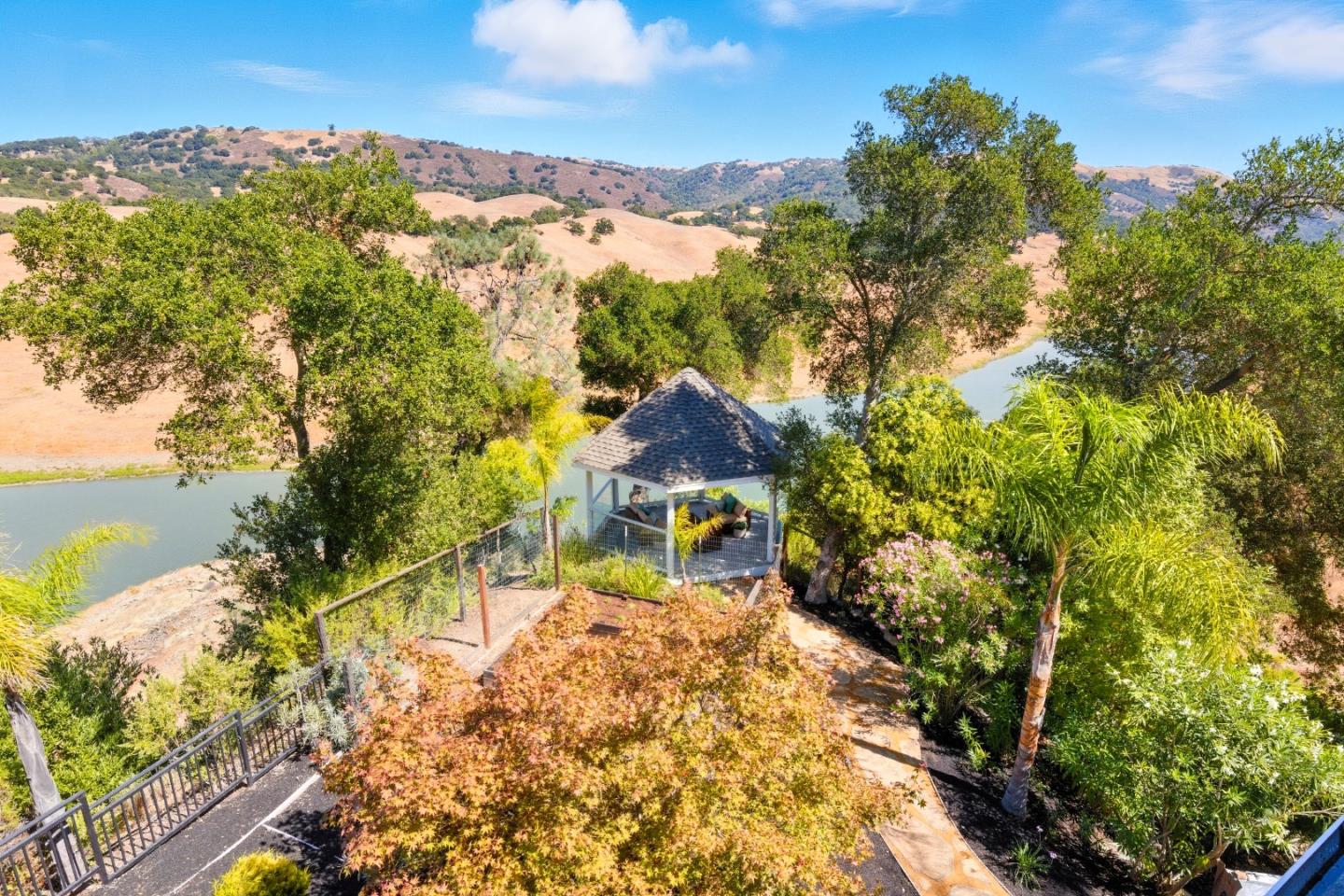 Detail Gallery Image 64 of 71 For 2983 Holiday Ct, Morgan Hill,  CA 95037 - 4 Beds | 3/1 Baths