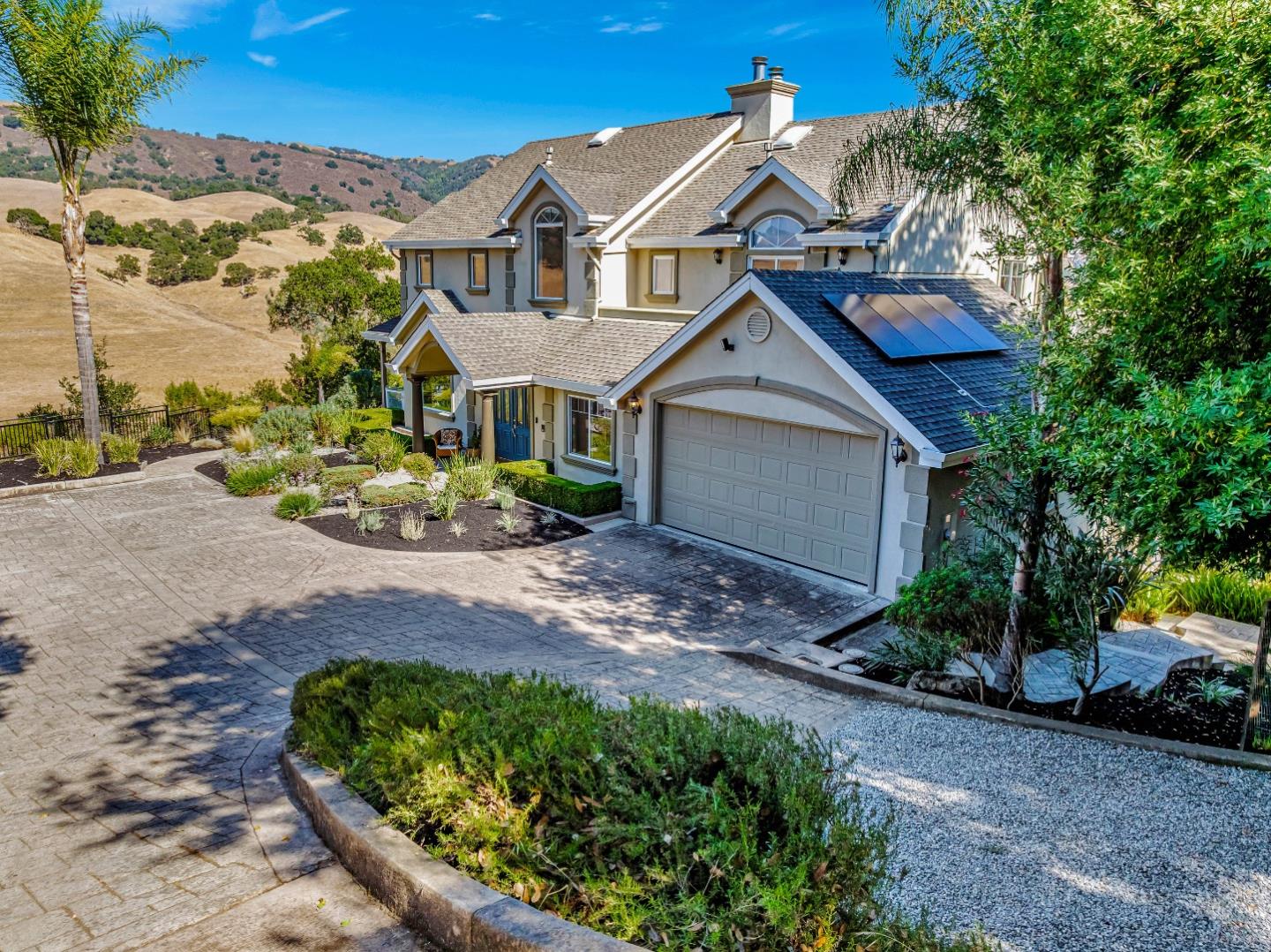 Detail Gallery Image 8 of 71 For 2983 Holiday Ct, Morgan Hill,  CA 95037 - 4 Beds | 3/1 Baths