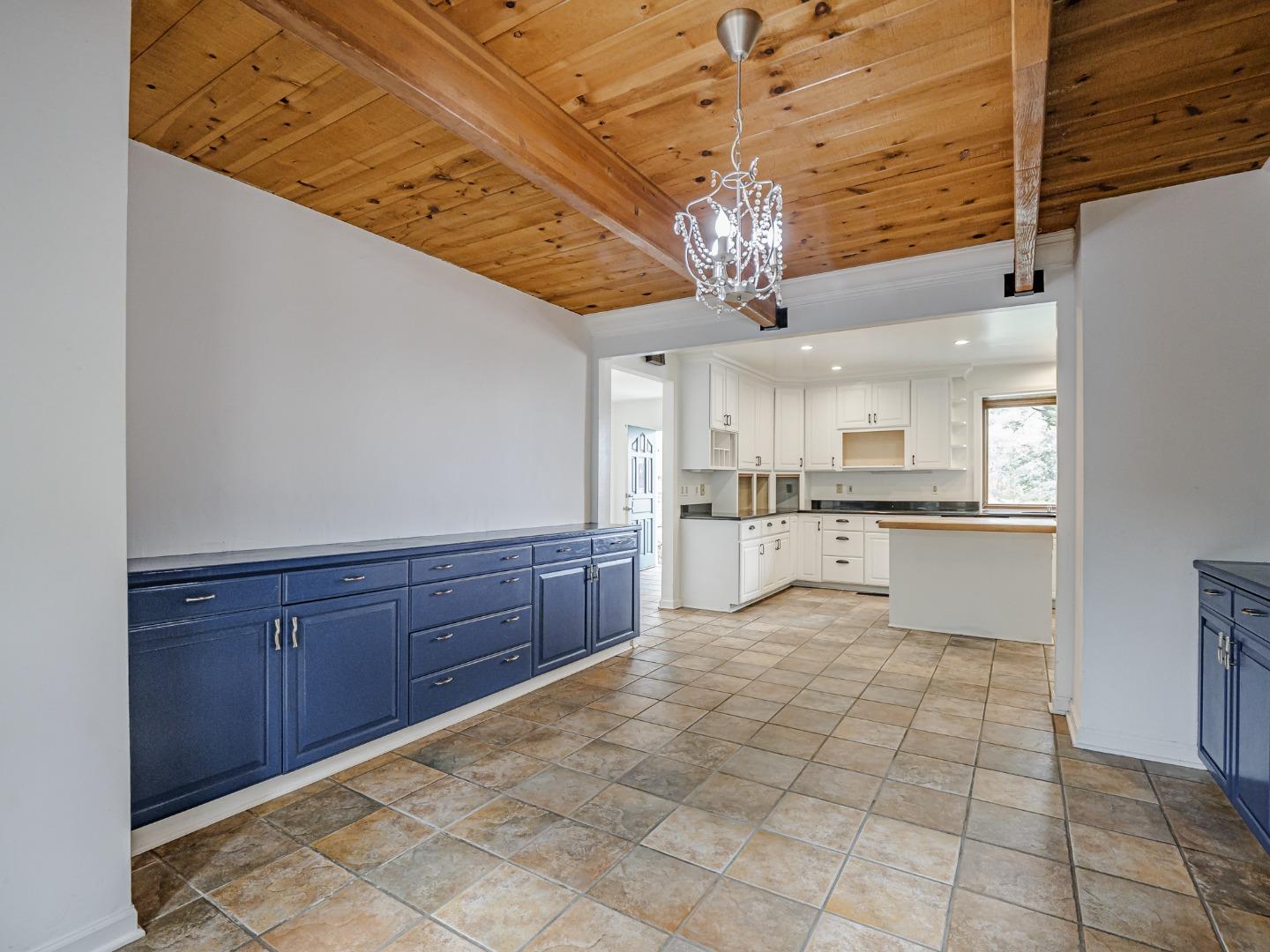 Detail Gallery Image 16 of 62 For 1459 High St, Santa Cruz,  CA 95060 - 5 Beds | 4 Baths