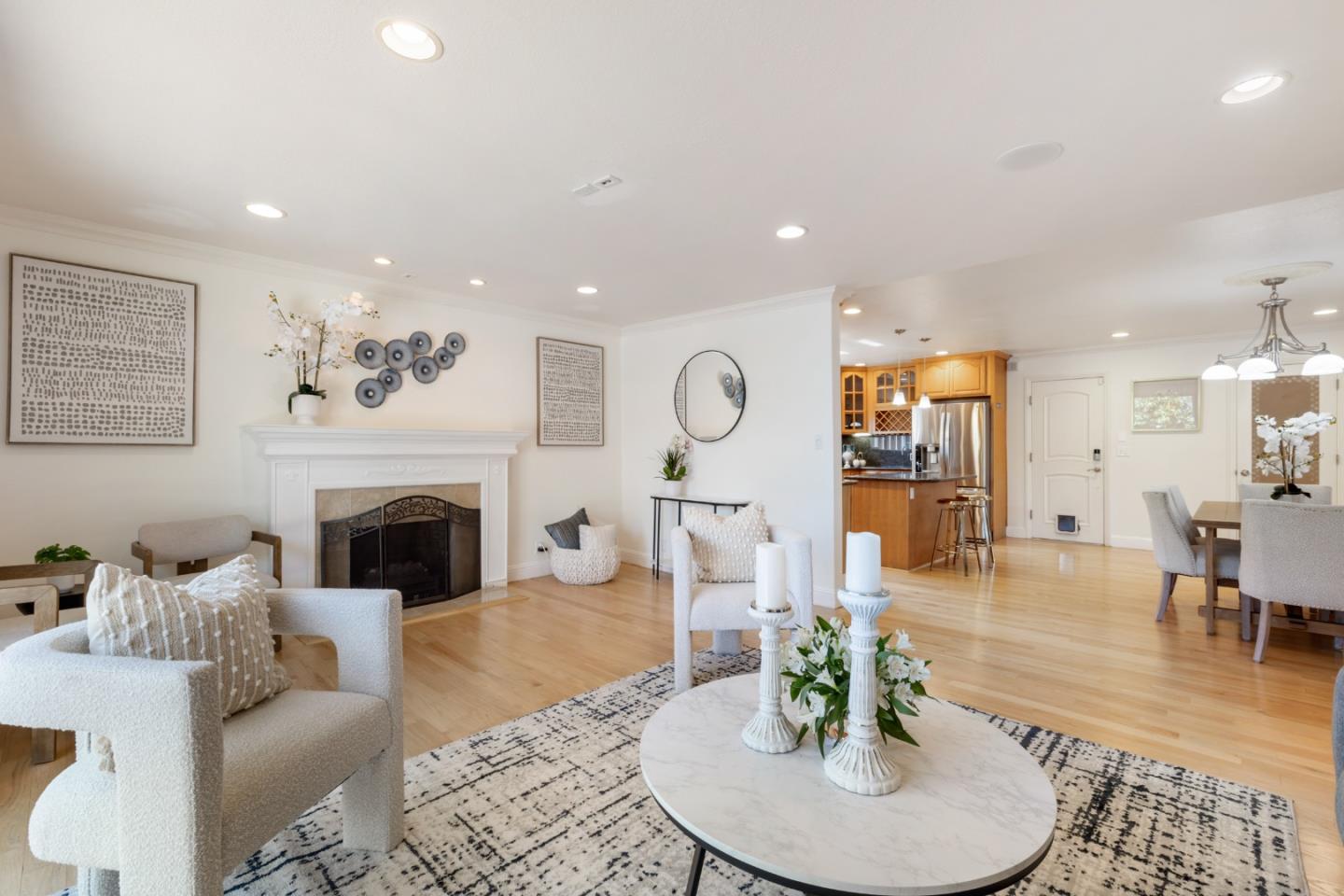 Detail Gallery Image 13 of 30 For 692 Menker Ave, San Jose,  CA 95128 - 3 Beds | 2 Baths