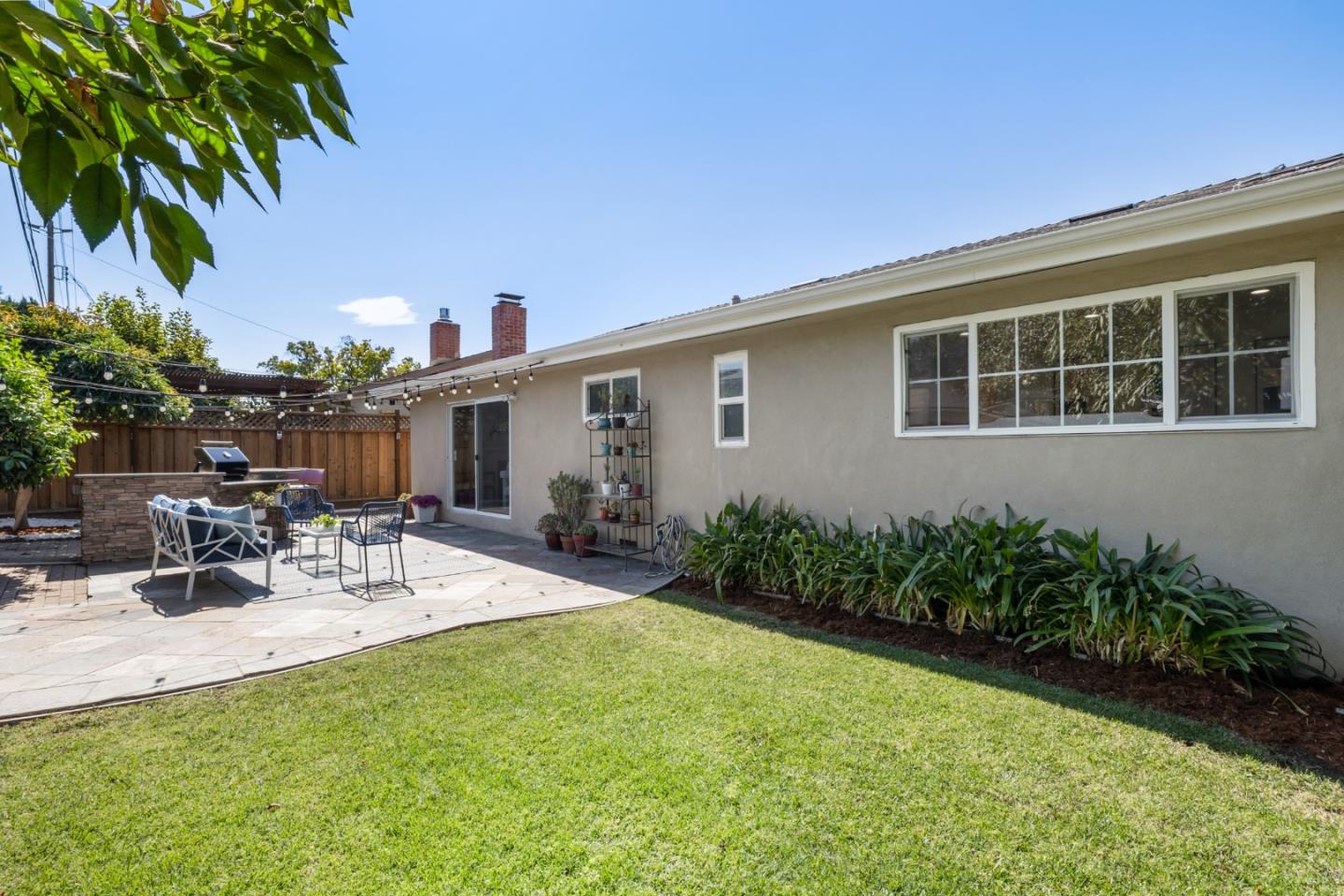 Detail Gallery Image 27 of 30 For 692 Menker Ave, San Jose,  CA 95128 - 3 Beds | 2 Baths