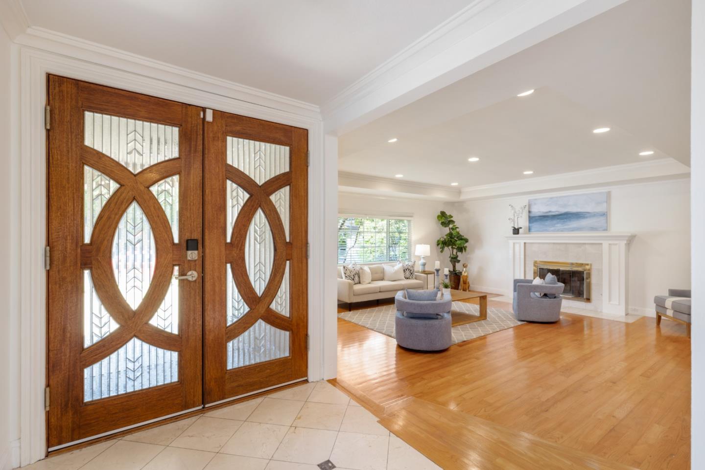 Detail Gallery Image 3 of 30 For 692 Menker Ave, San Jose,  CA 95128 - 3 Beds | 2 Baths