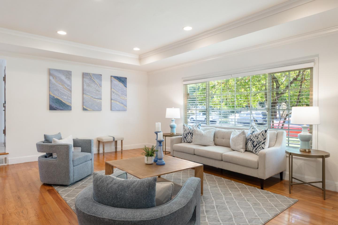 Detail Gallery Image 5 of 30 For 692 Menker Ave, San Jose,  CA 95128 - 3 Beds | 2 Baths