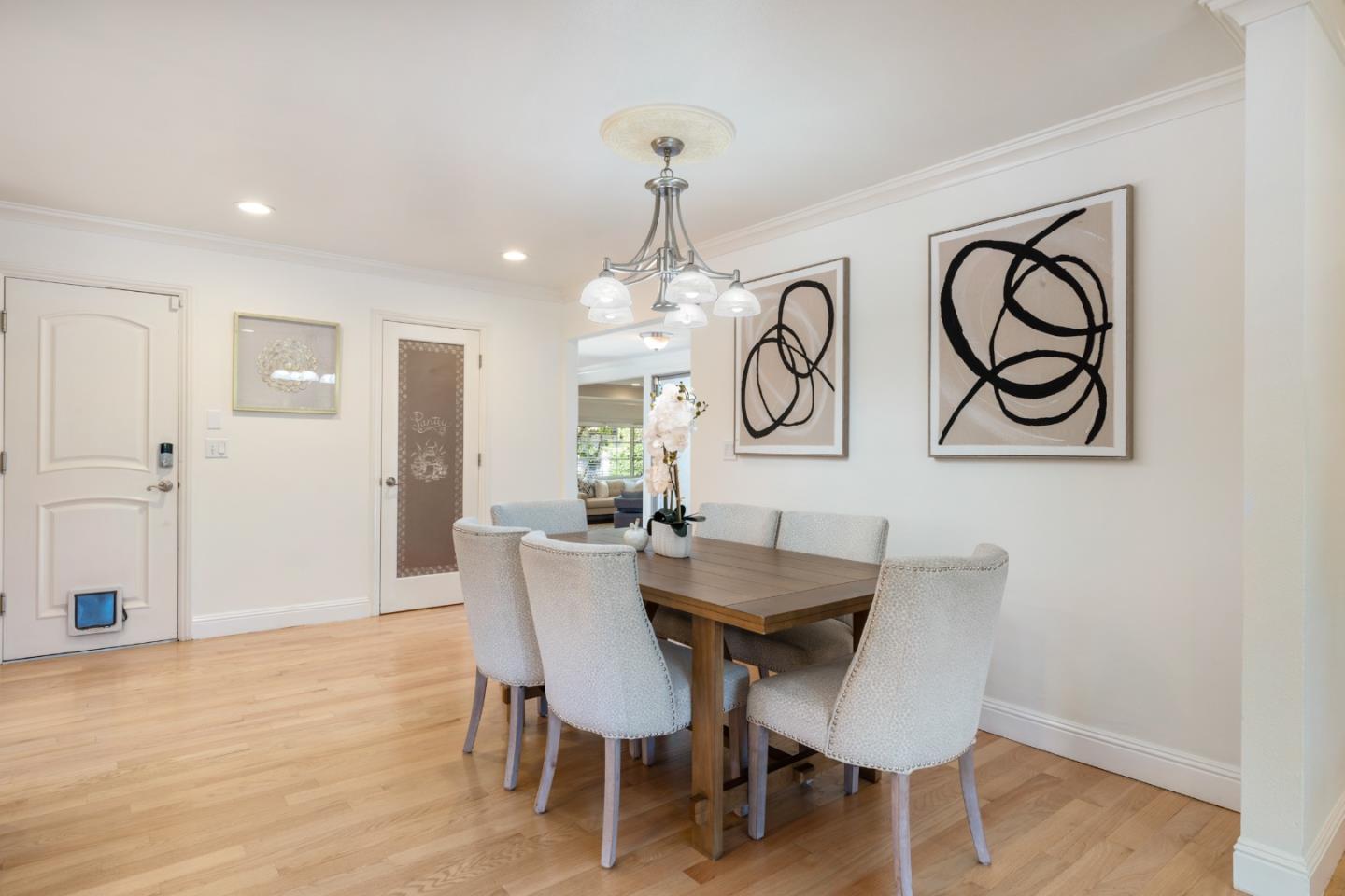 Detail Gallery Image 6 of 30 For 692 Menker Ave, San Jose,  CA 95128 - 3 Beds | 2 Baths