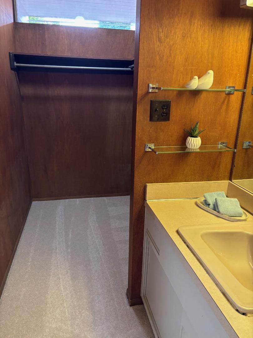 Detail Gallery Image 12 of 18 For 3946 Louis Rd, Palo Alto,  CA 94303 - 3 Beds | 2 Baths