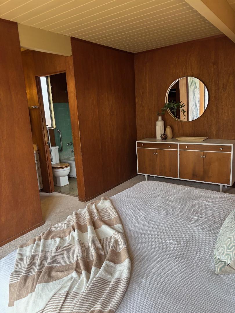 Detail Gallery Image 17 of 18 For 3946 Louis Rd, Palo Alto,  CA 94303 - 3 Beds | 2 Baths