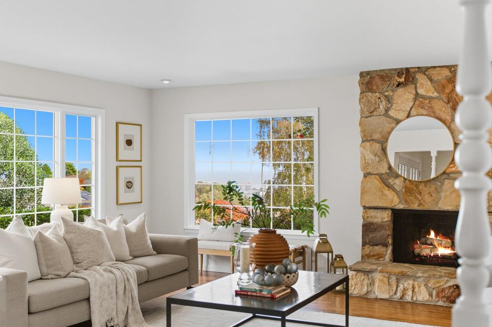 Detail Gallery Image 14 of 56 For 2955 Trousdale Dr, Burlingame,  CA 94010 - 4 Beds | 2 Baths