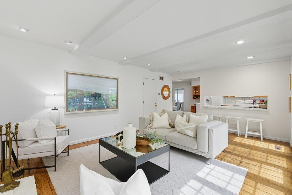 Detail Gallery Image 24 of 56 For 2955 Trousdale Dr, Burlingame,  CA 94010 - 4 Beds | 2 Baths