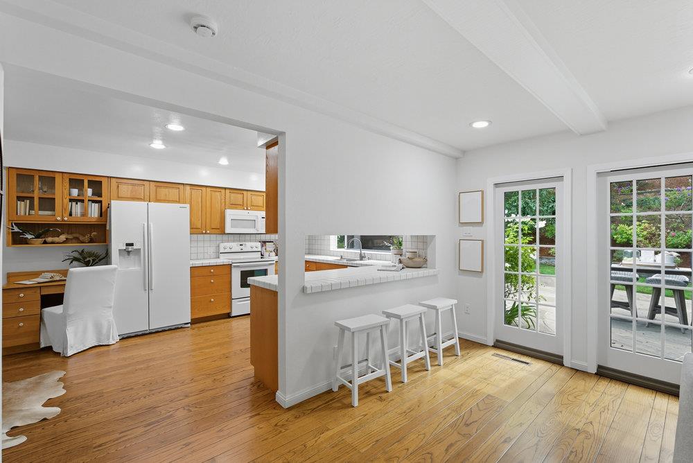 Detail Gallery Image 25 of 56 For 2955 Trousdale Dr, Burlingame,  CA 94010 - 4 Beds | 2 Baths