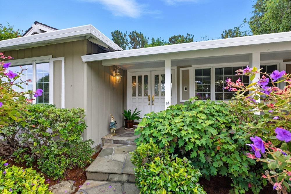 Detail Gallery Image 3 of 56 For 2955 Trousdale Dr, Burlingame,  CA 94010 - 4 Beds | 2 Baths