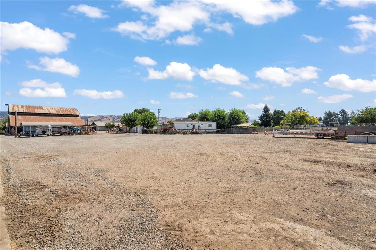 Detail Gallery Image 41 of 51 For 2675 Pacheco Pass Hwy, Gilroy,  CA 95020 - 4 Beds | 1 Baths