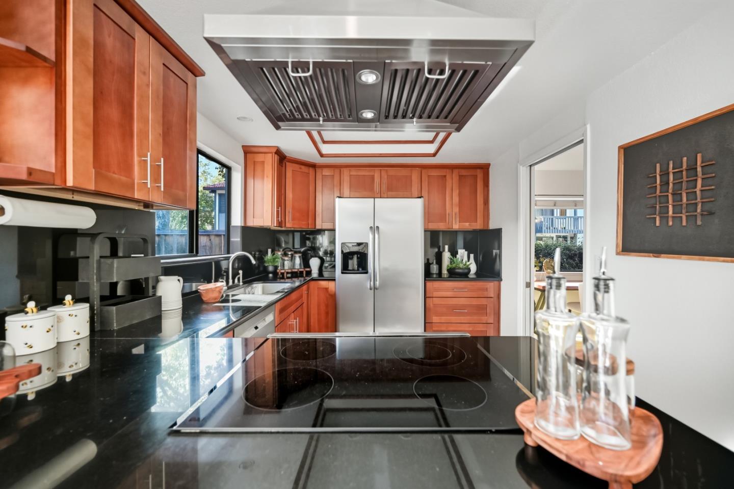 Detail Gallery Image 18 of 63 For 154 Granada Dr, Mountain View,  CA 94043 - 3 Beds | 2/1 Baths