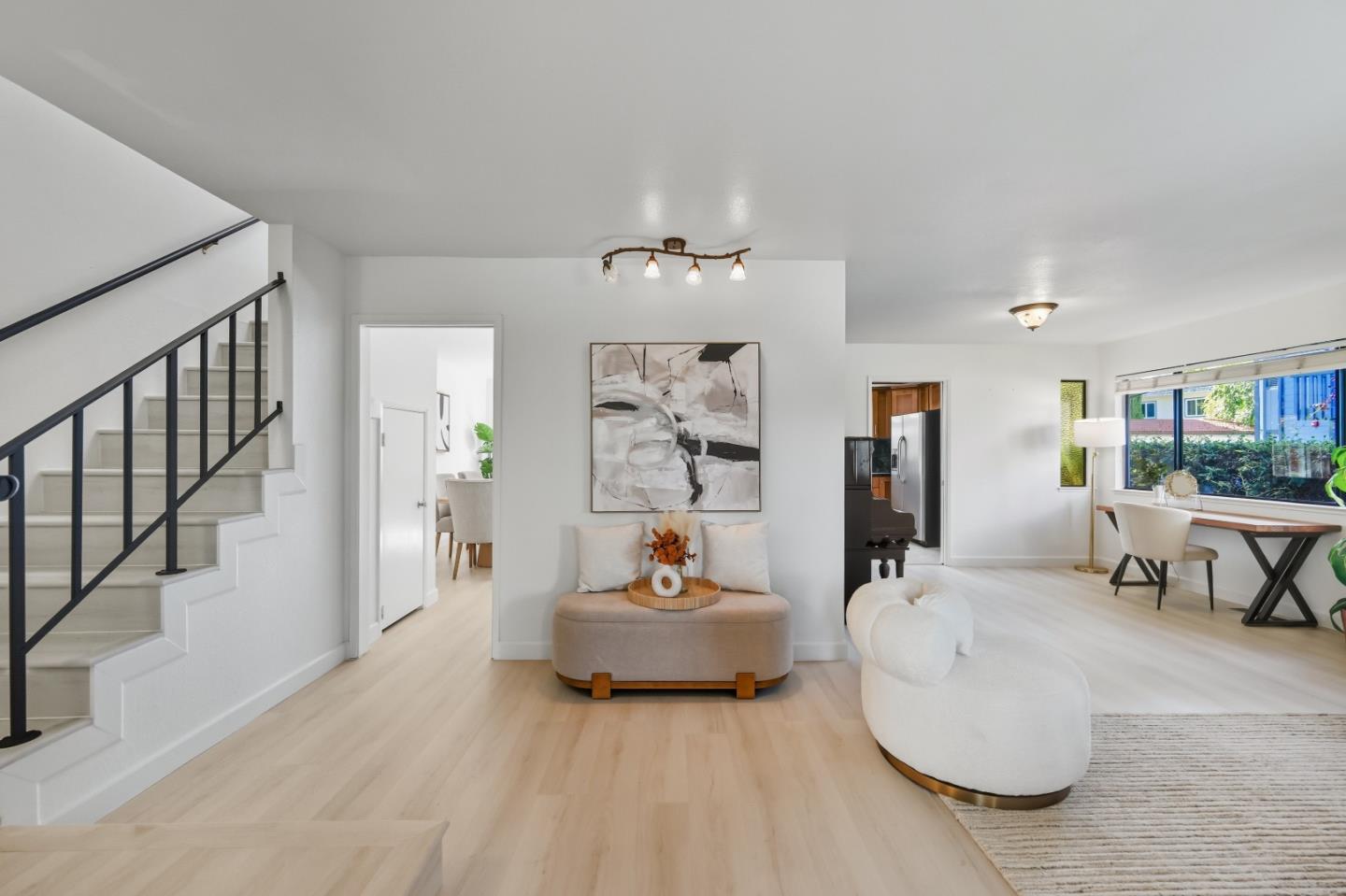 Detail Gallery Image 2 of 63 For 154 Granada Dr, Mountain View,  CA 94043 - 3 Beds | 2/1 Baths