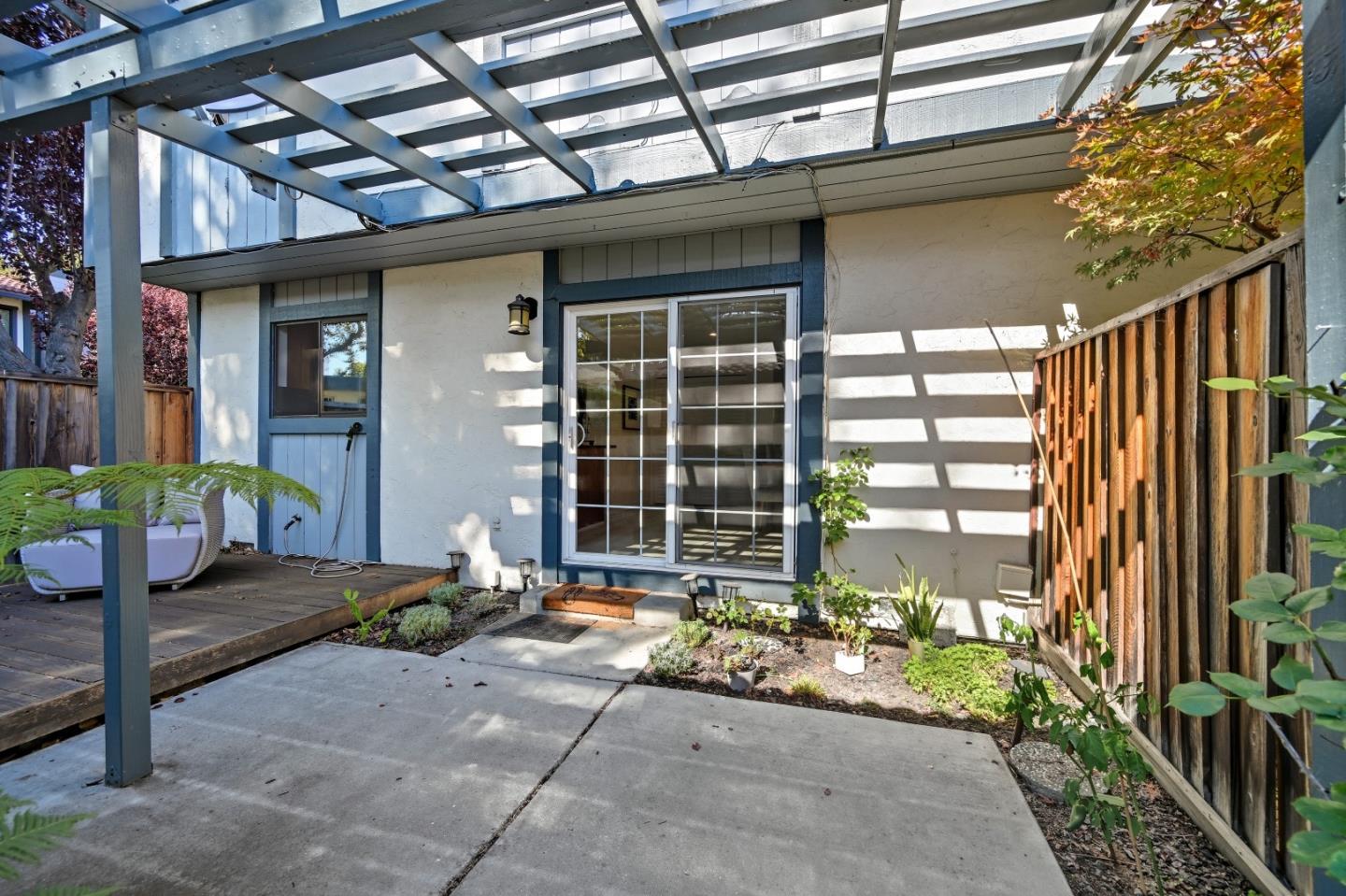 Detail Gallery Image 29 of 63 For 154 Granada Dr, Mountain View,  CA 94043 - 3 Beds | 2/1 Baths