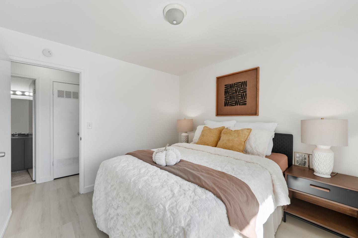 Detail Gallery Image 35 of 63 For 154 Granada Dr, Mountain View,  CA 94043 - 3 Beds | 2/1 Baths