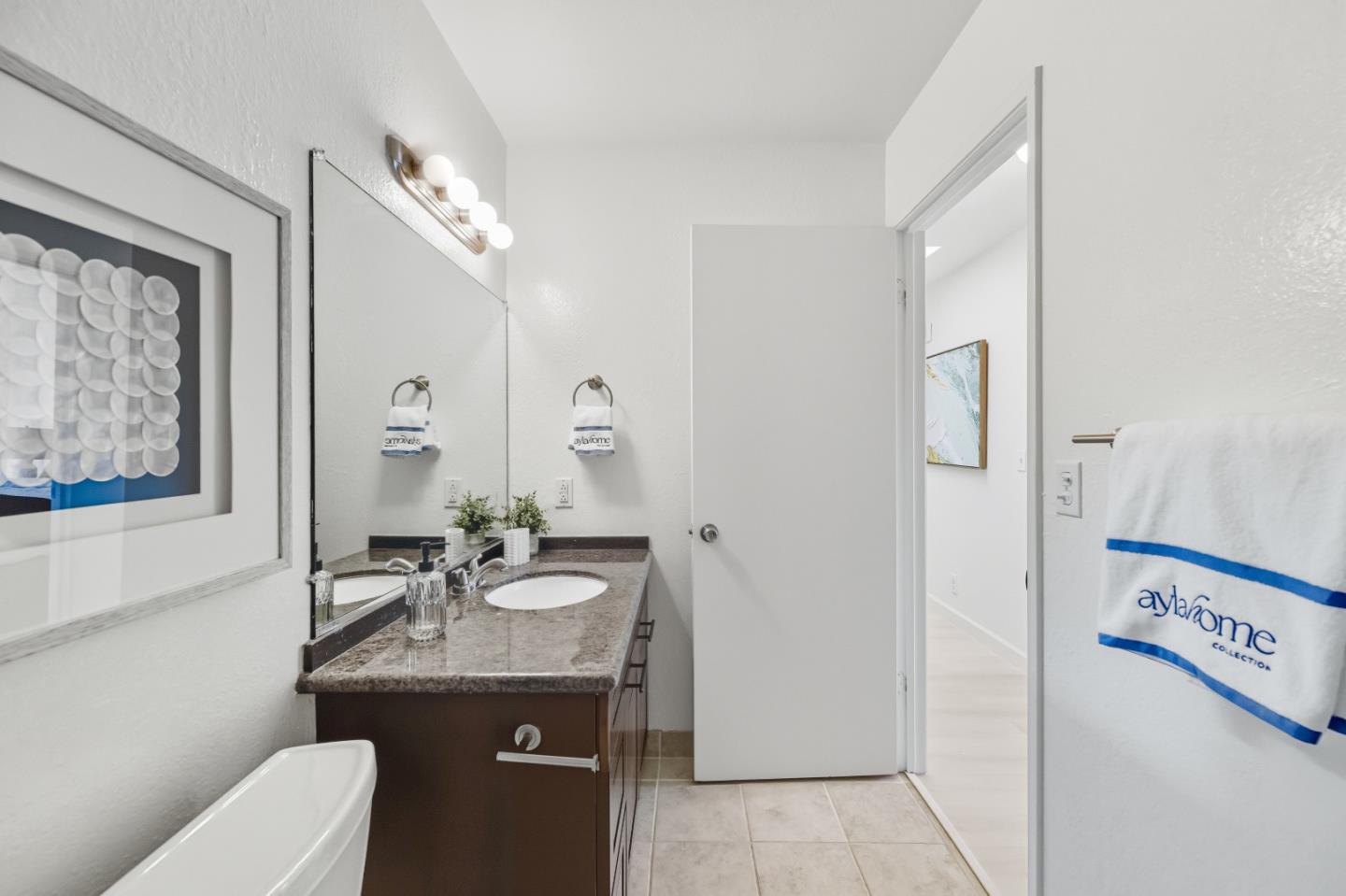 Detail Gallery Image 39 of 63 For 154 Granada Dr, Mountain View,  CA 94043 - 3 Beds | 2/1 Baths