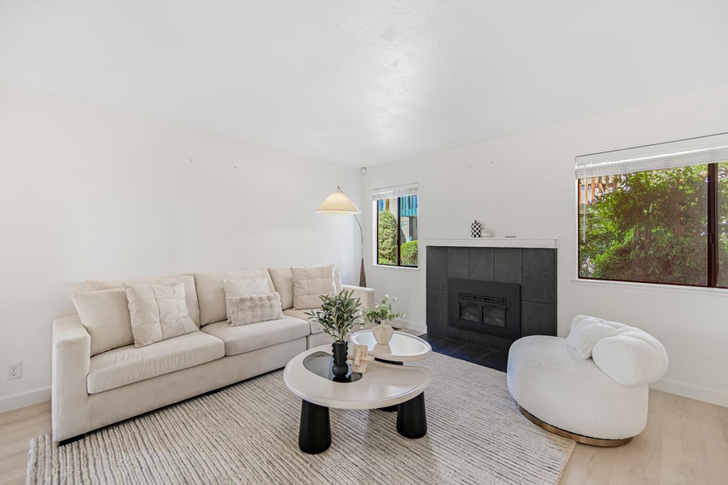 Detail Gallery Image 6 of 63 For 154 Granada Dr, Mountain View,  CA 94043 - 3 Beds | 2/1 Baths