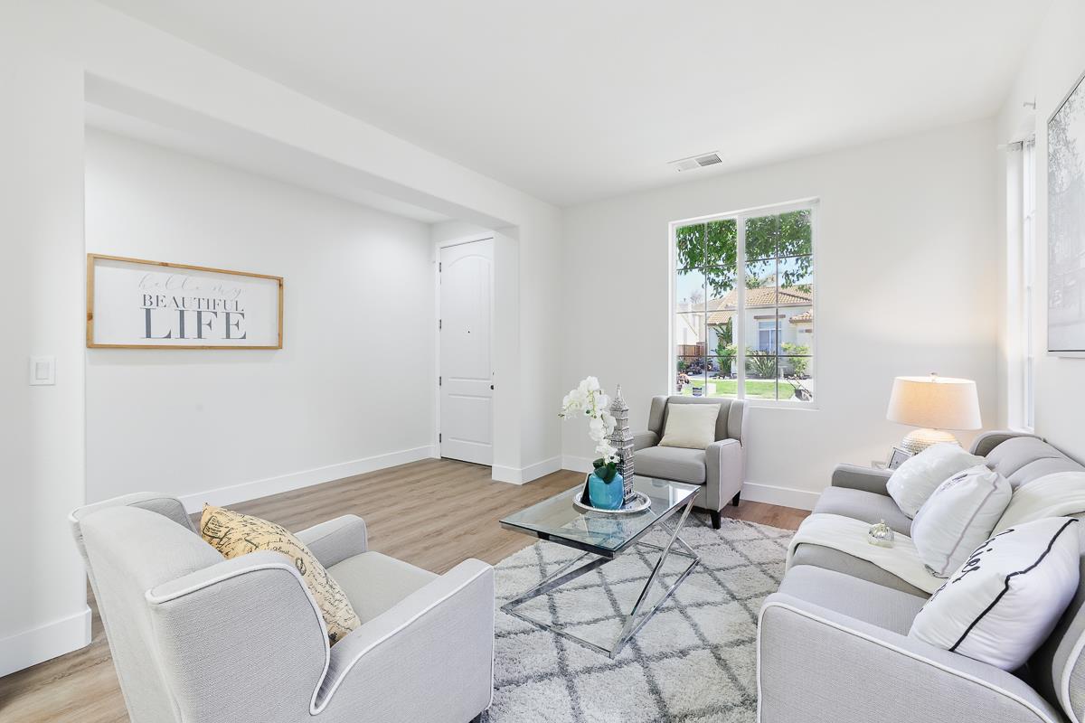 Detail Gallery Image 6 of 66 For 2342 Winchester Loop, Discovery Bay,  CA 94505 - 4 Beds | 3 Baths