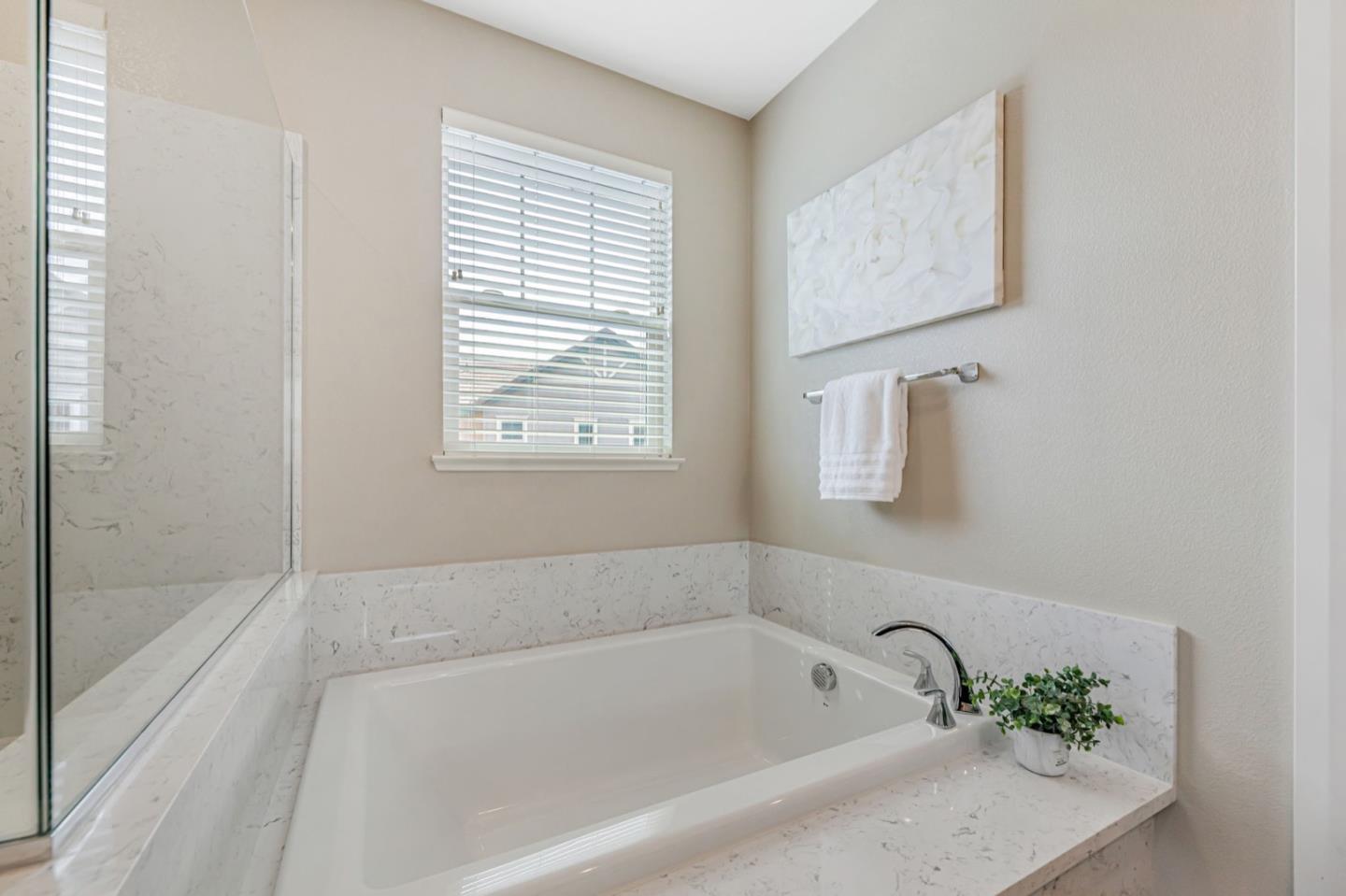 Detail Gallery Image 23 of 39 For 1610 Hidden Creek Ln, Milpitas,  CA 95035 - 4 Beds | 3/1 Baths