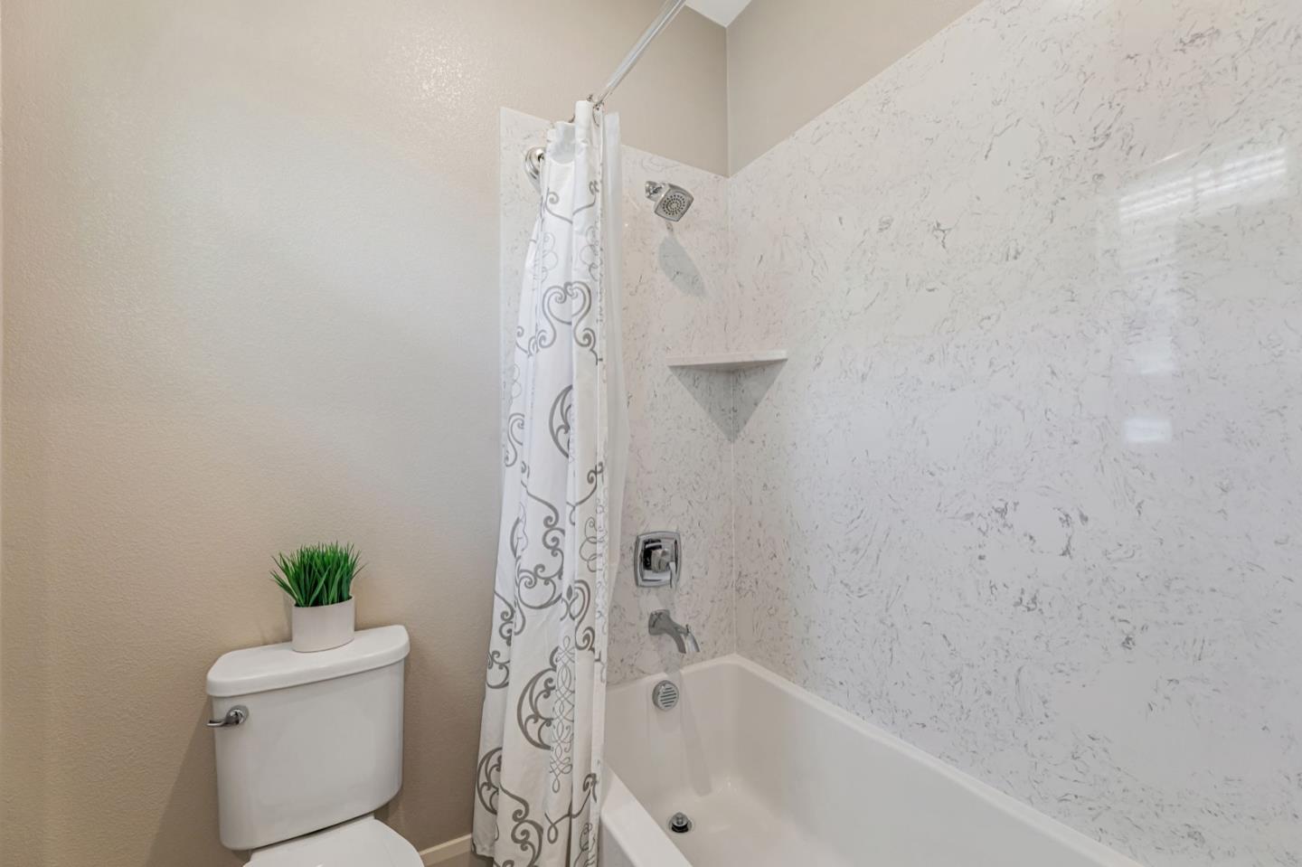 Detail Gallery Image 28 of 39 For 1610 Hidden Creek Ln, Milpitas,  CA 95035 - 4 Beds | 3/1 Baths