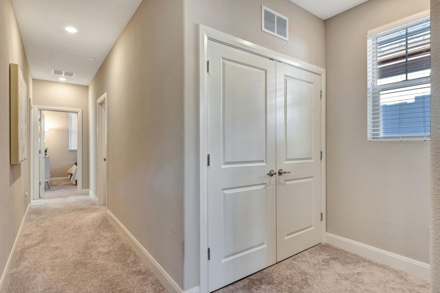 Detail Gallery Image 30 of 39 For 1610 Hidden Creek Ln, Milpitas,  CA 95035 - 4 Beds | 3/1 Baths