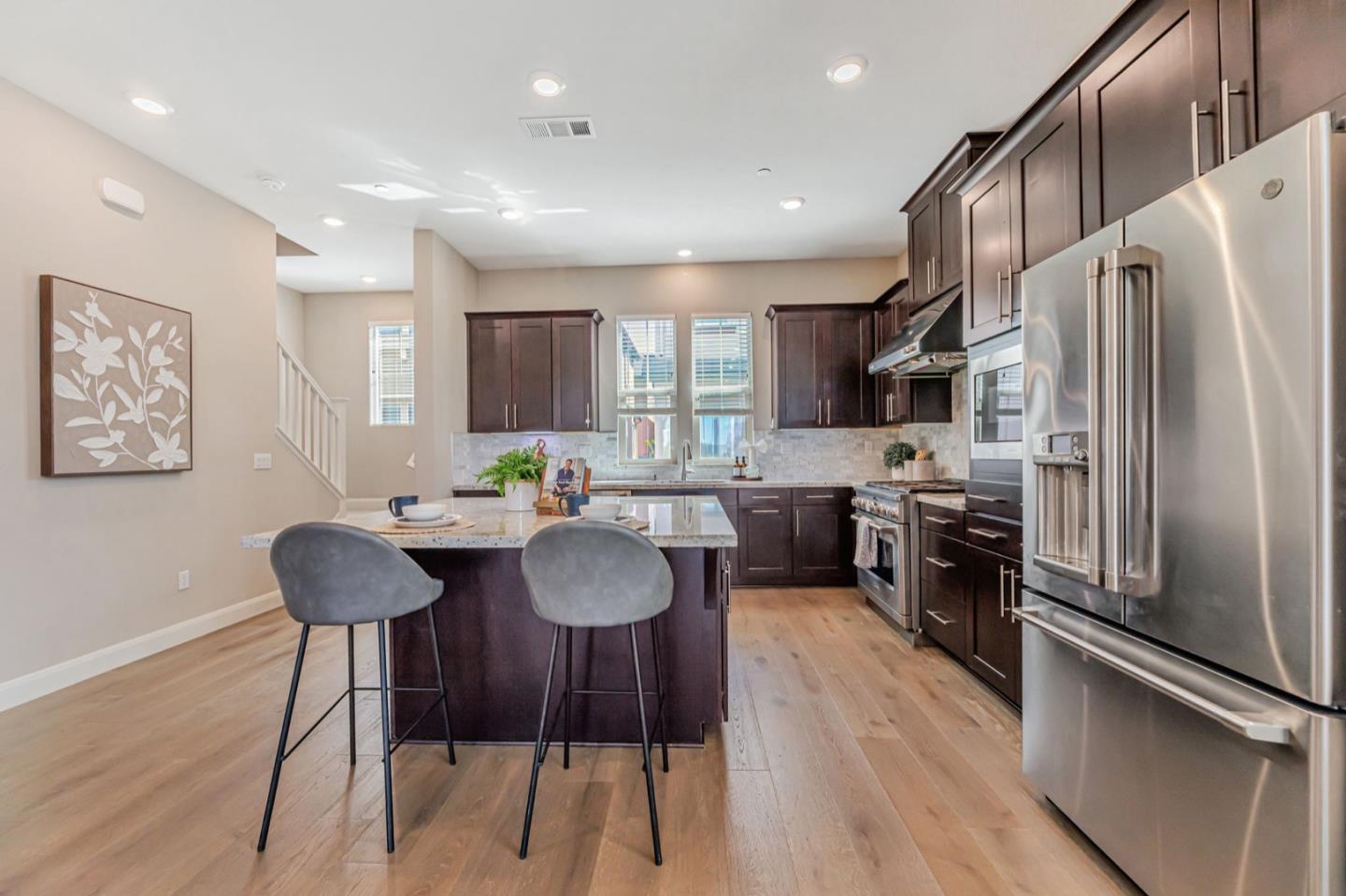 Detail Gallery Image 8 of 39 For 1610 Hidden Creek Ln, Milpitas,  CA 95035 - 4 Beds | 3/1 Baths